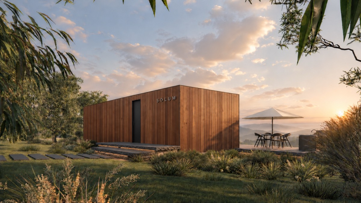 SOLUM Plus in Amber: the entrance, across the grass to the hills, in morning light